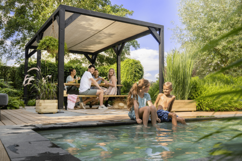 Aluminium pergola
